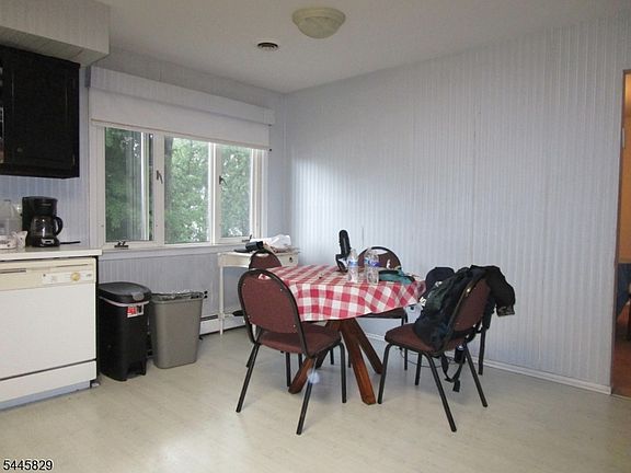 5th image of 117 John St