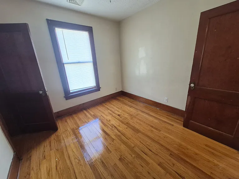 360-362 Locust Ave #2 — Photo 13