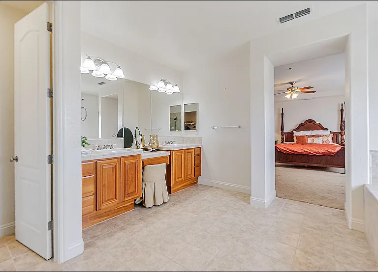 2852 Spanish Bay Dr — Photo 36
