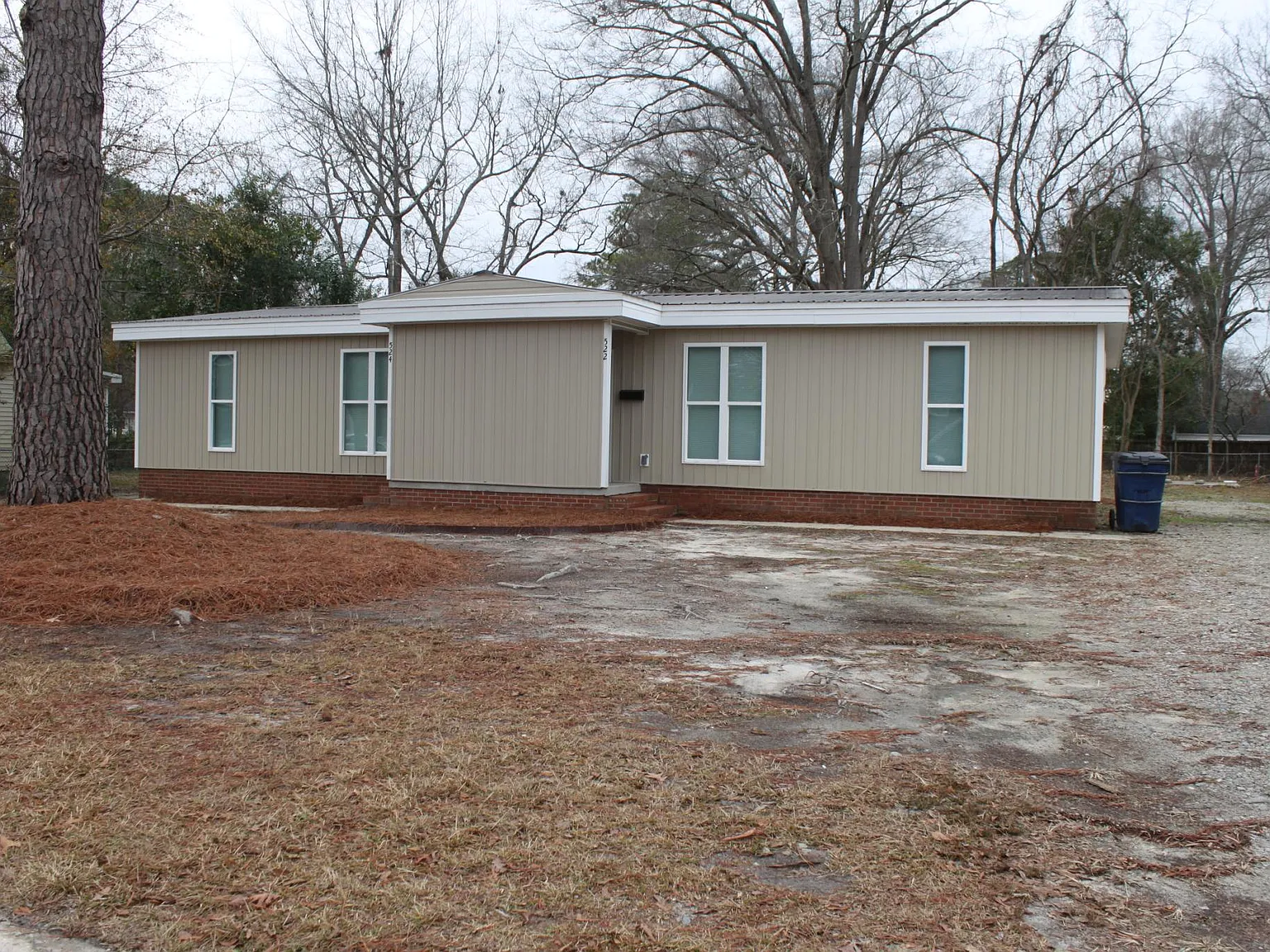 2 bed, 865 sqft, $1,595 — Photo 1