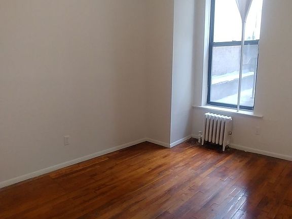 2nd image of 1022 3rd Ave APT 3