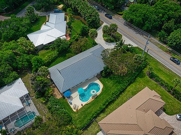 4th image of 2285 SE Saint Lucie Blvd