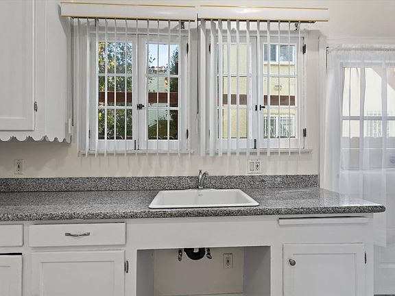 5th image of 5188 Pickford St #2