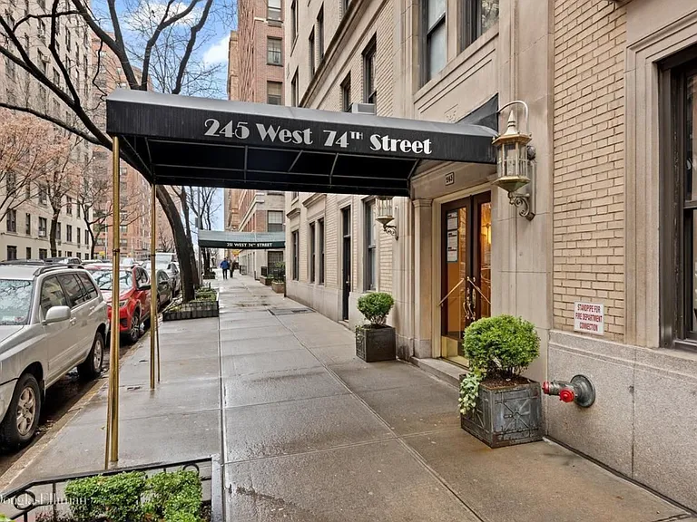 245 W 74th St #8D — Photo 8