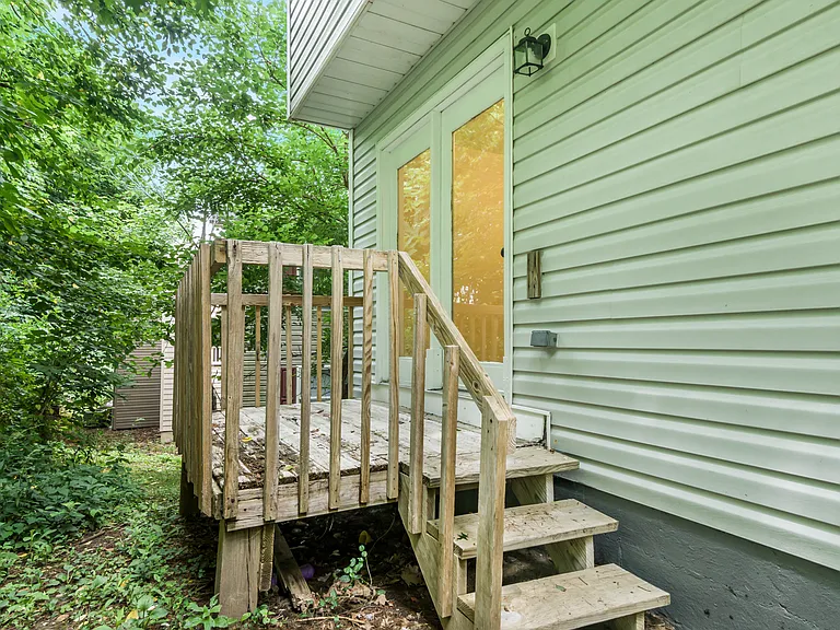 540 Lewis St #E — Photo 17