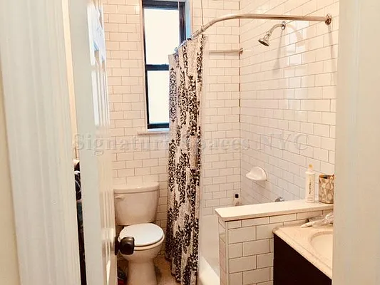 Rented by Signature Spaces NYC Corp | media 25