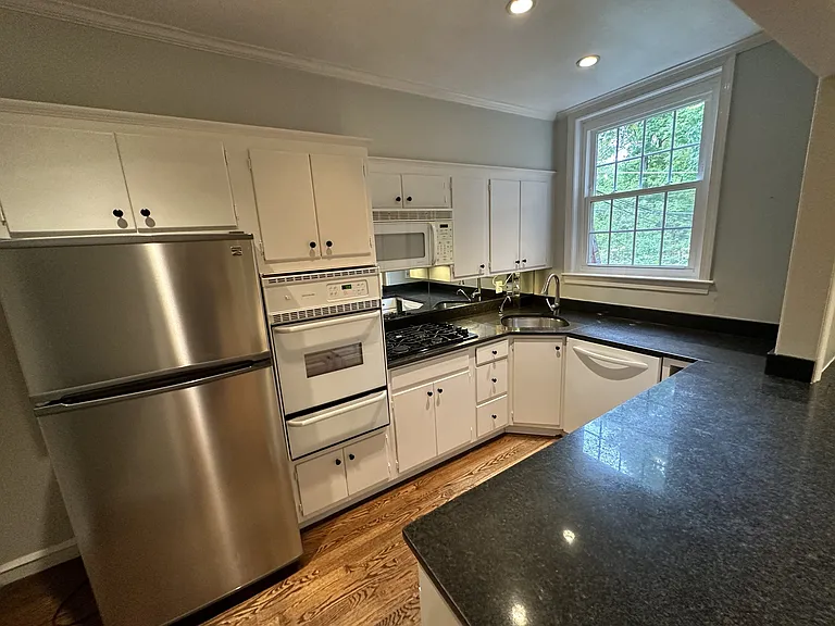1513 44th St NW — Photo 30
