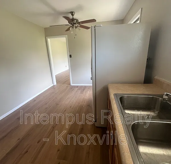 712 S Beaman St — Photo 5