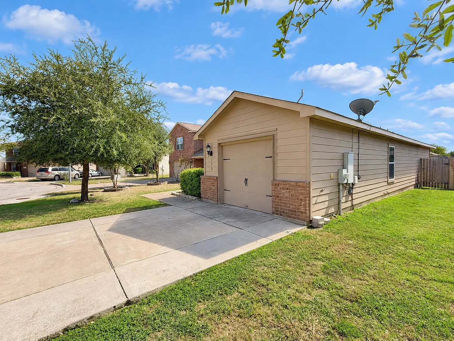 332 Farmer Ln, Jarrell — Photo 2