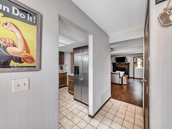 4th image of 3723 Pendlestone Dr
