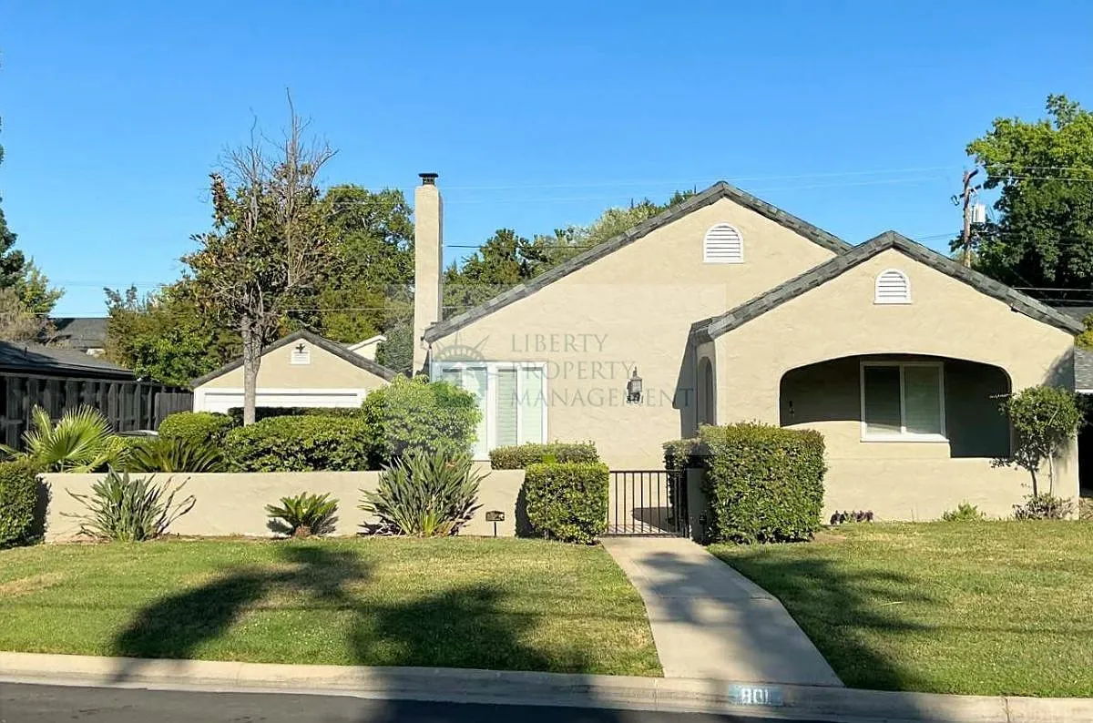 3 bed, 1566 sqft, $2,595 — Photo 1