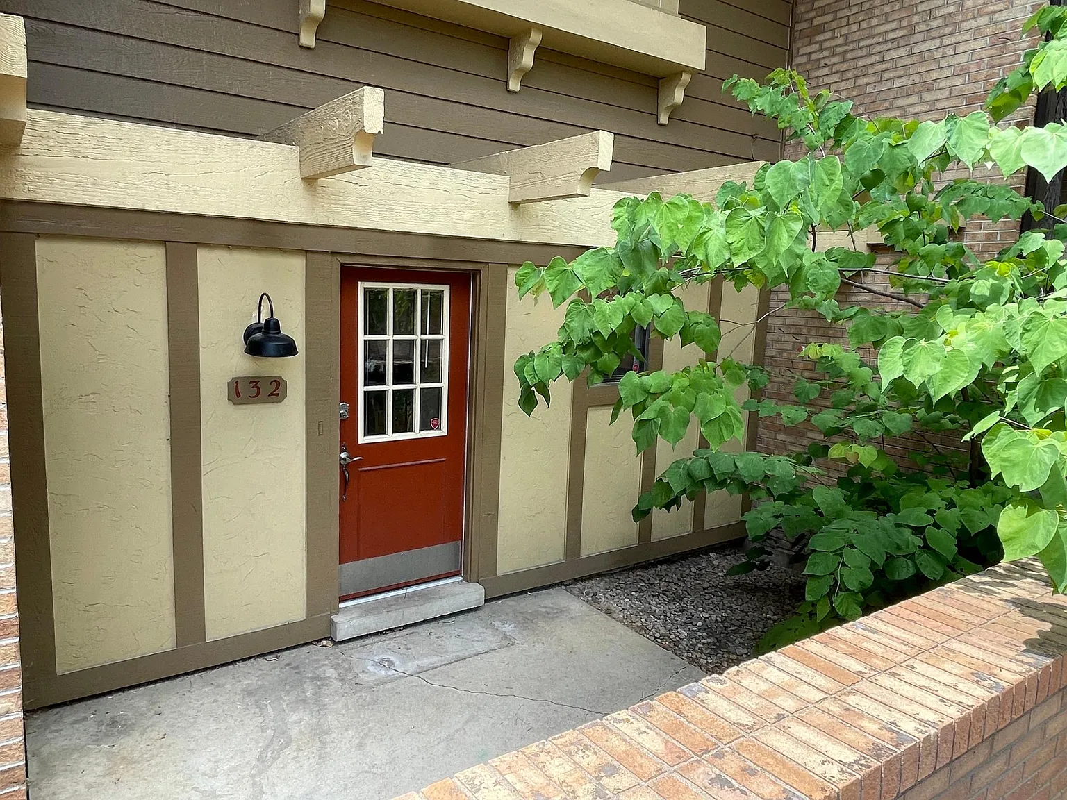 3000 Colorado Ave — Photo 1