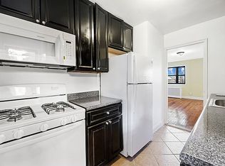 20-15 Crescent St #1B, Astoria, NY 11105