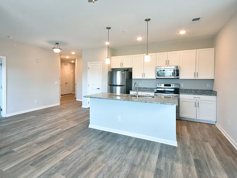 Grand Oaks Apartments — Photo 93