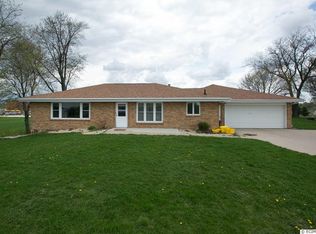 2011 Radford Rd, Dubuque, IA 52002