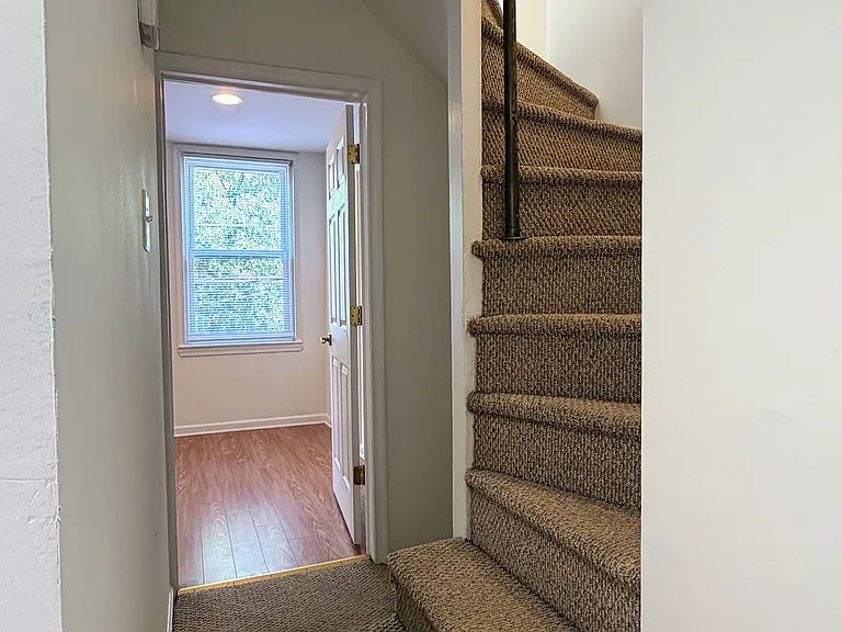 116 W Wildey St — Photo 15