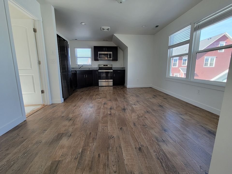 1st image of 10849 S Lake Ave