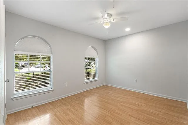209 W Hickory St — Photo 8