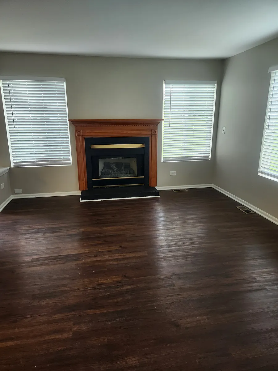Building Photo - 624 Springwood Dr