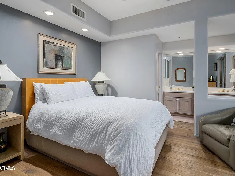10111 E Graythorn Dr — Photo 7