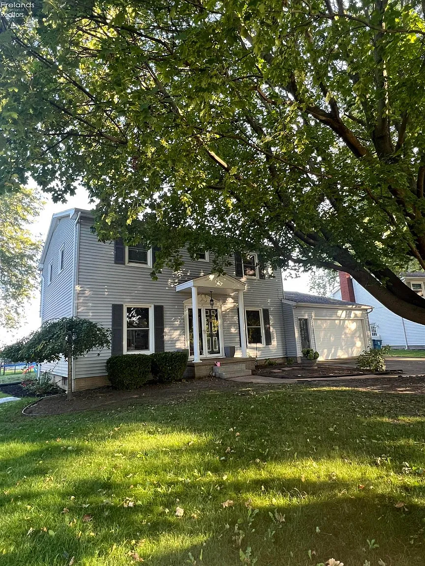 2808 Lynn Dr photo 1