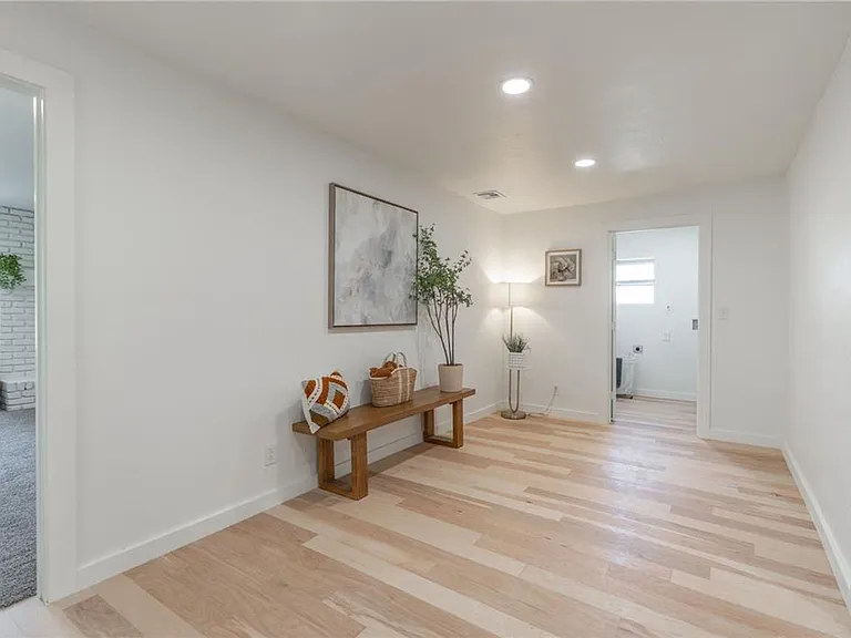 2213 NE 18th St — Photo 19