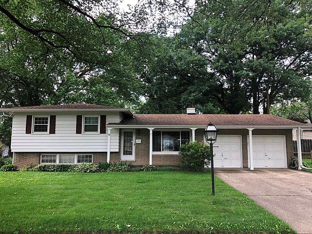 1st image of 7 Knollwood Dr