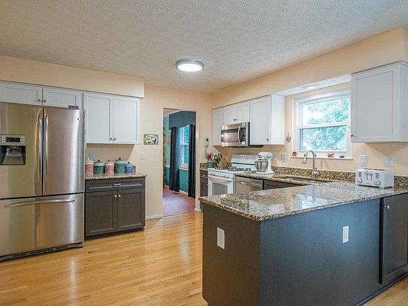 3rd image of 677 Ozem Gardner Way