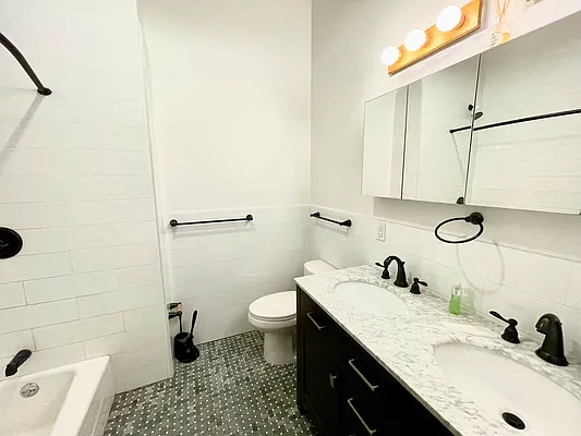 Rented by City Connections Realty | media 22