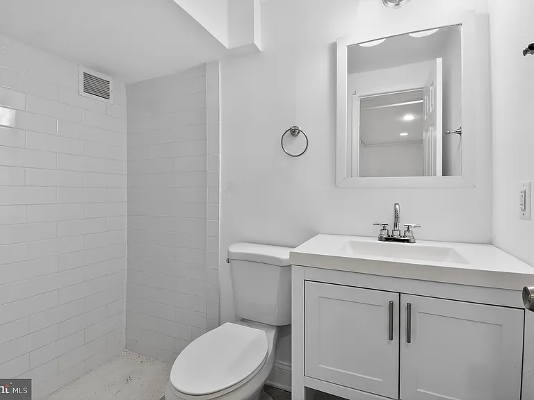 1707 N Capitol St NE #1 — Photo 10