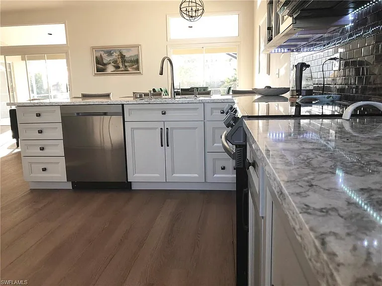 816 Belville Blvd — Photo 12