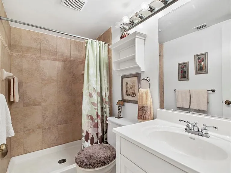 417 Pine Glen Ln #D-2 — Photo 14