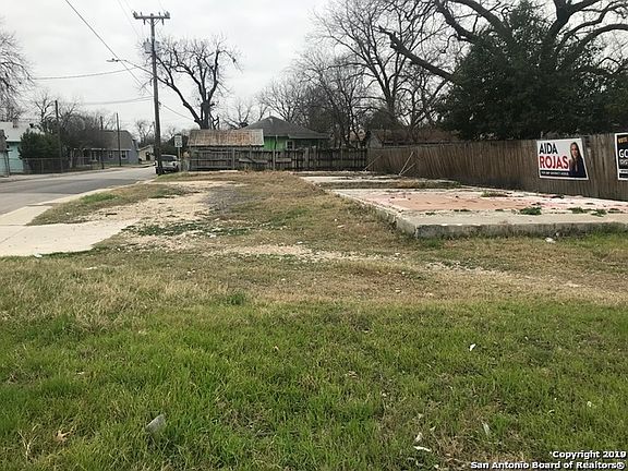 3rd image of 2350 E Houston St