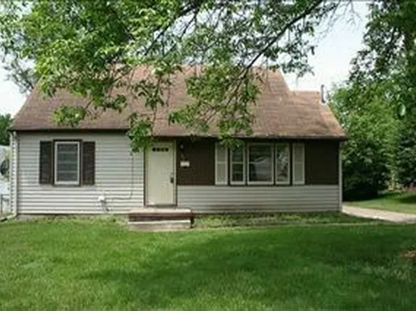 3424 66th St, Urbandale, IA 50322