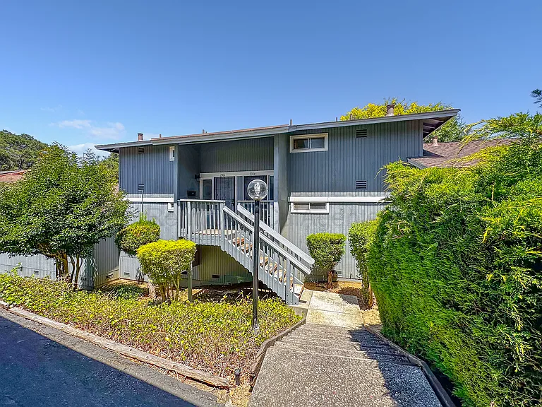2306 D St — Photo 13