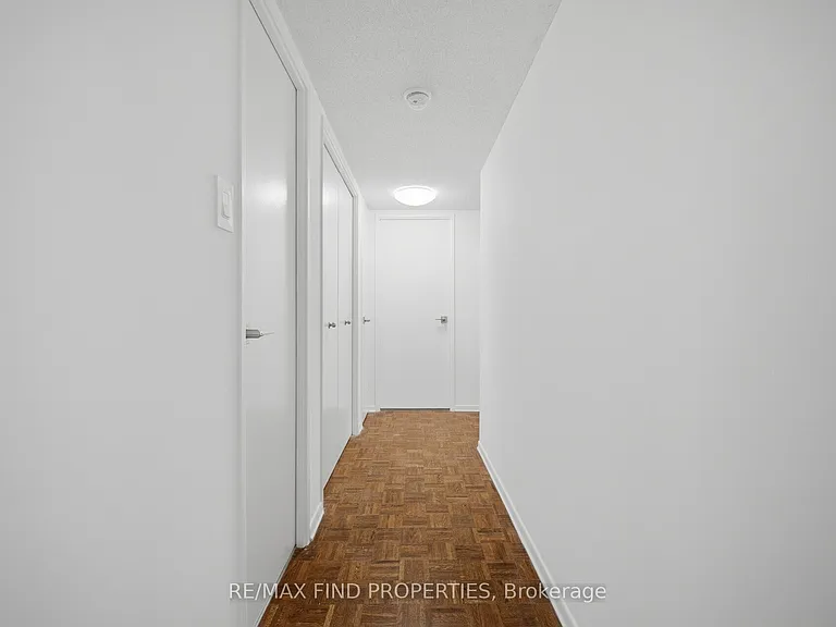 30 Wellington St E #901 — Photo 25