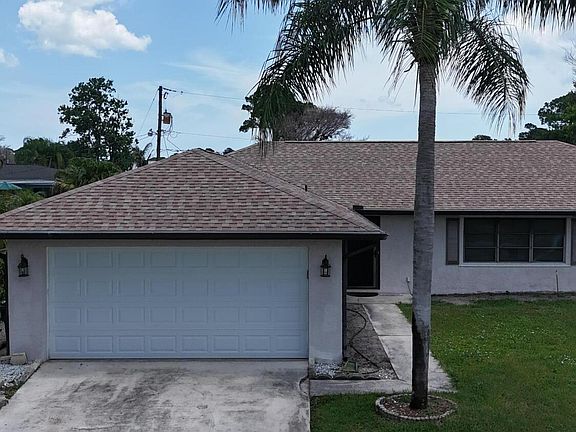 4th image of 1217 SE Nancy Lane