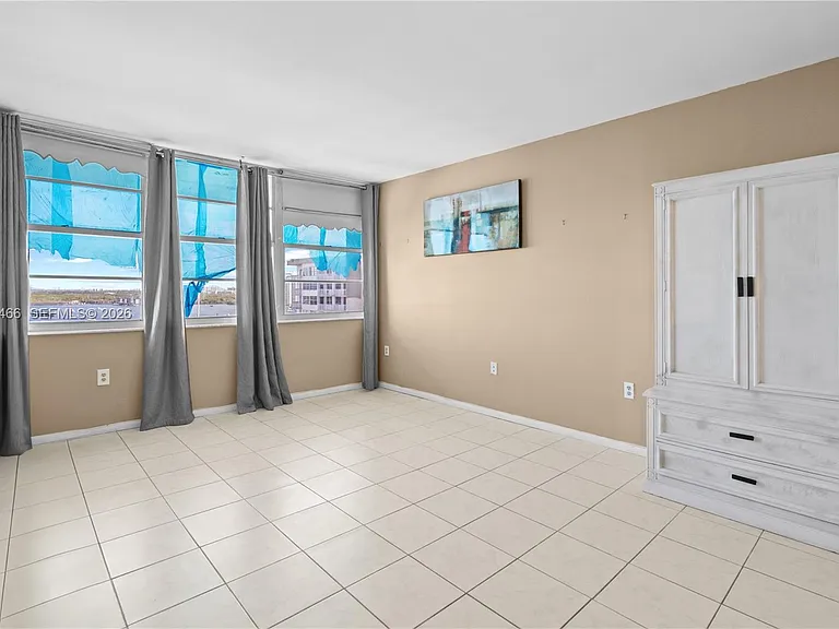 18081 Biscayne Blvd #1903 — Photo 20