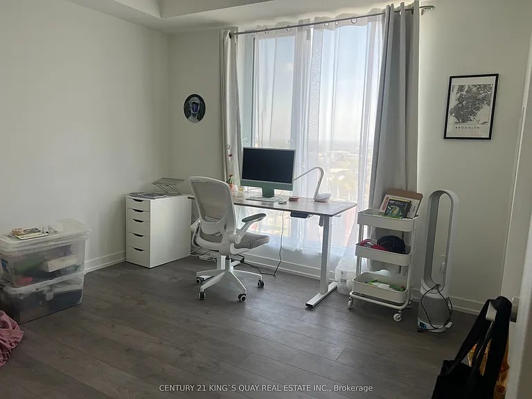 55 Duke St W #1703 — Photo 8
