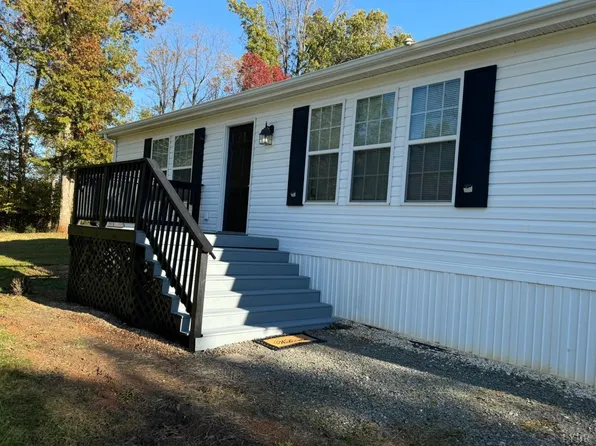 1228 Suburban Rd, Lynchburg, VA 24501