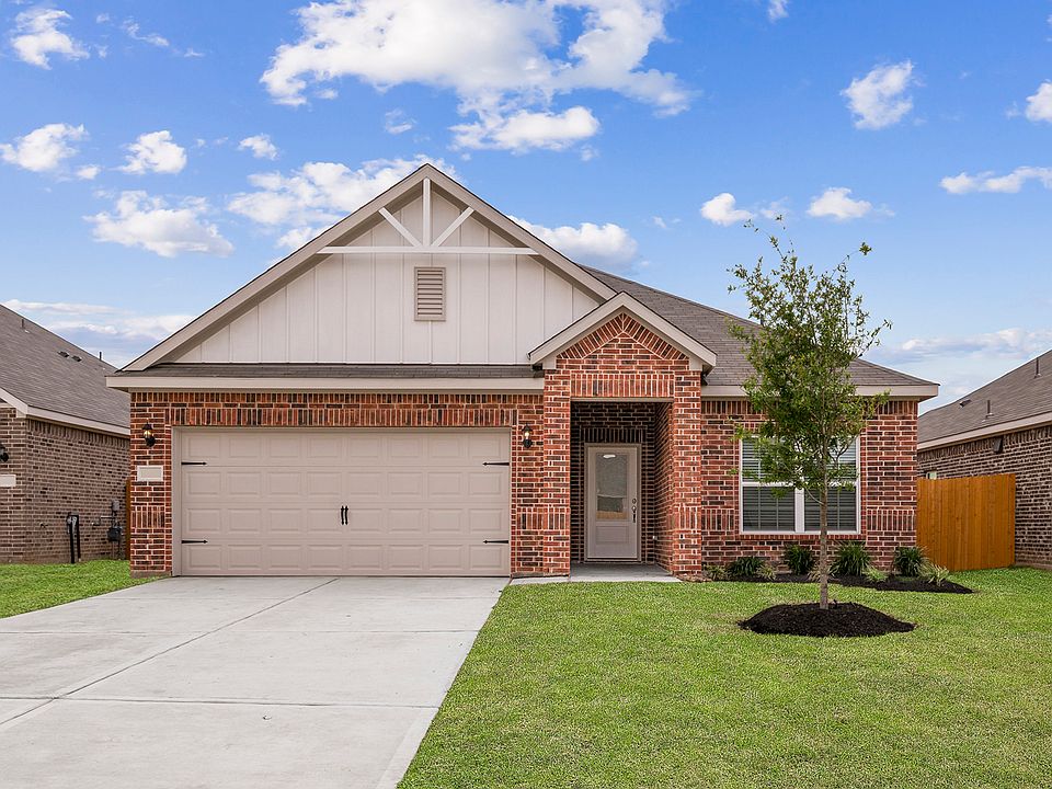 1st image of 417 Mustang Trot Dr