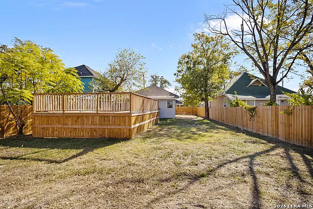 131 Chicago Blvd — Photo 23
