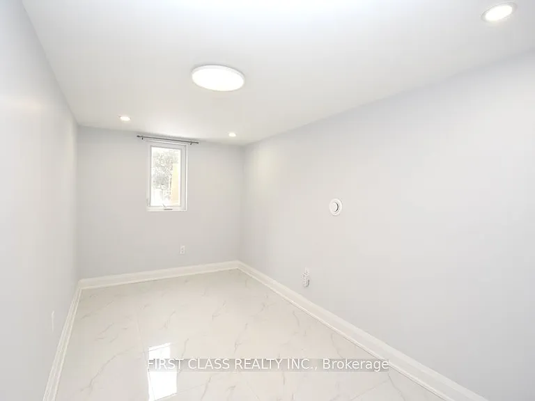113 Holcolm Rd #1 — Photo 6