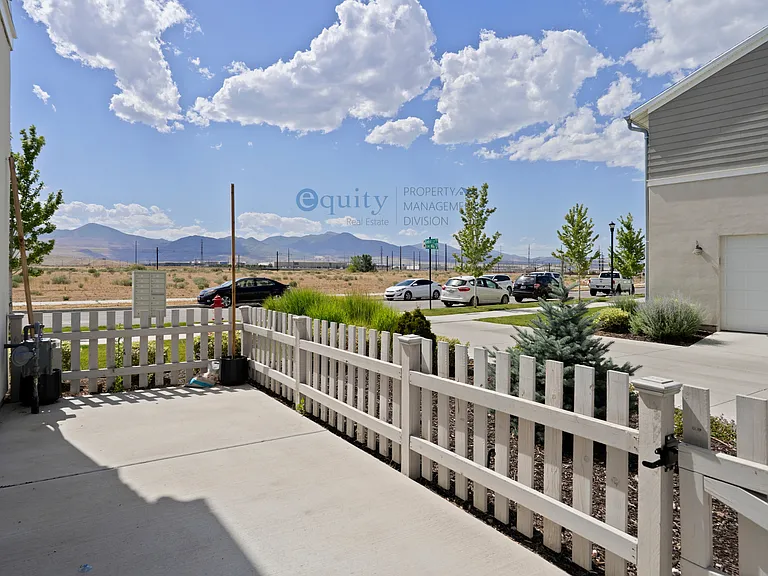 10539 S Liv Way — Photo 26