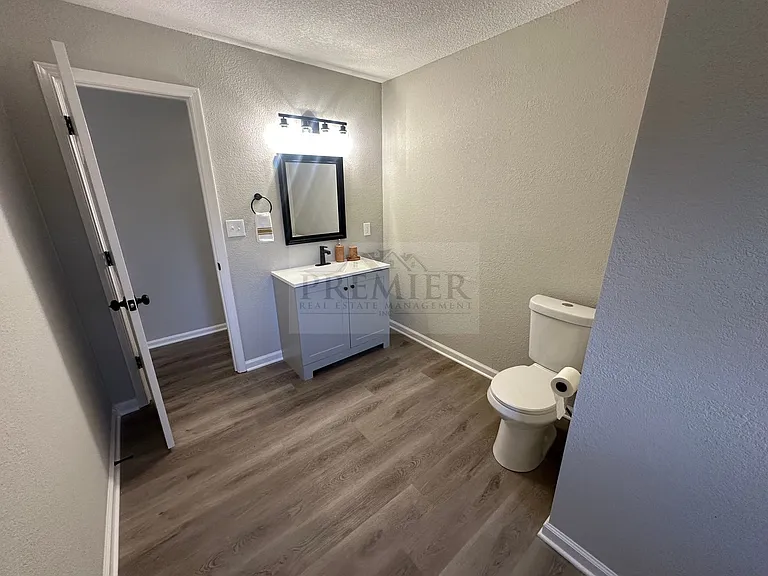 5613 Palmer Ave — Photo 10