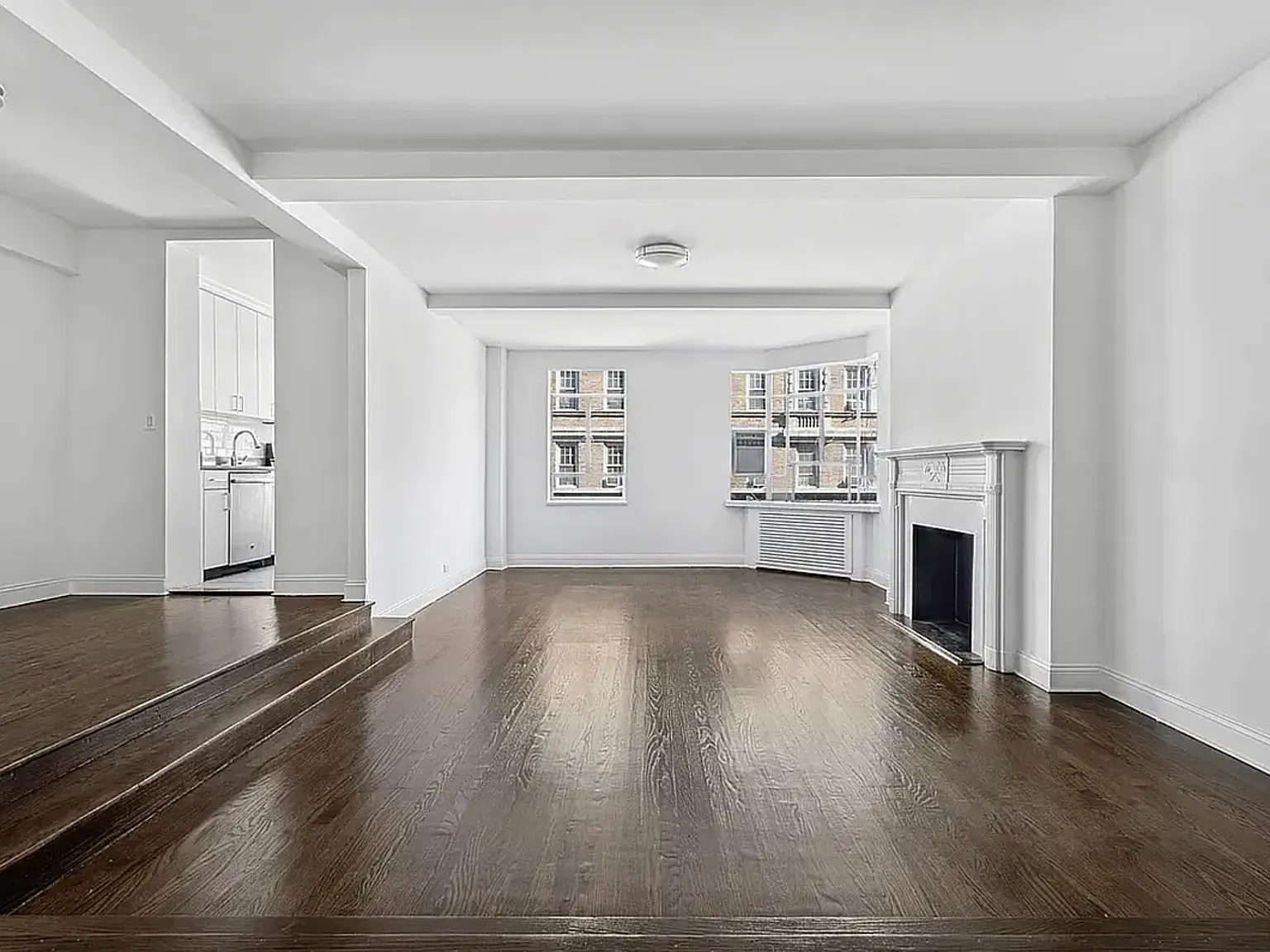 20 5th Avenue — Photo 1