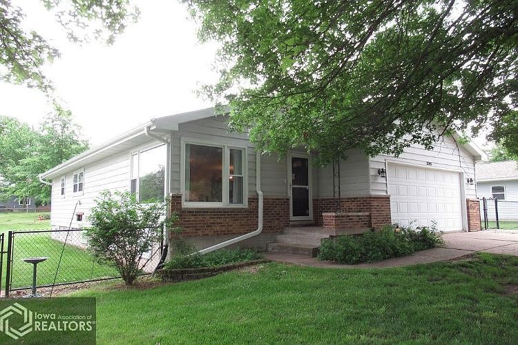 1st image of 2015 Meadow Ln