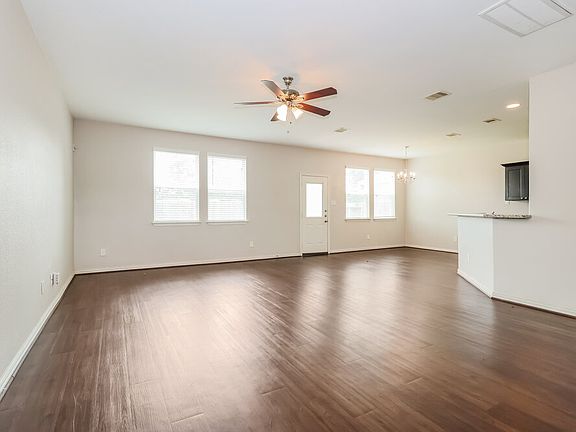 5th image of 2802 Mesquite Ridge Dr
