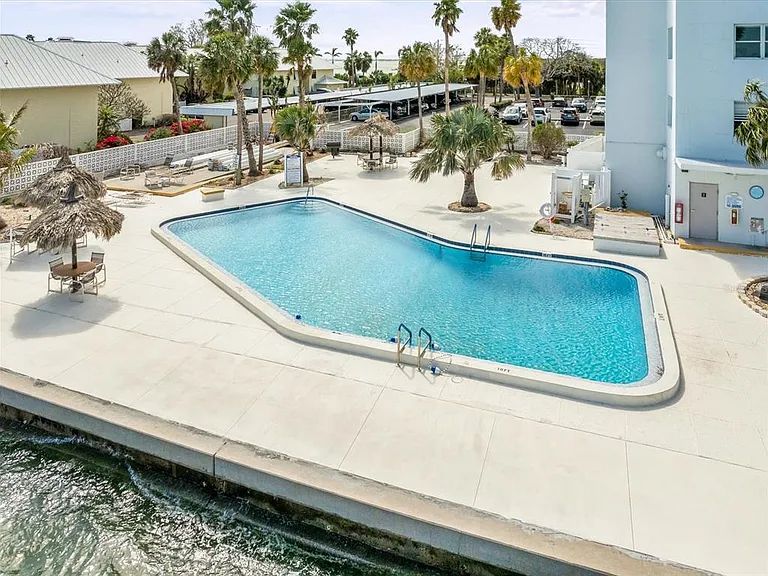 7200 Sunshine Skyway Ln S #6G — Photo 26