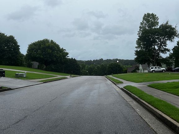 4th image of 4945 Longridge Dr